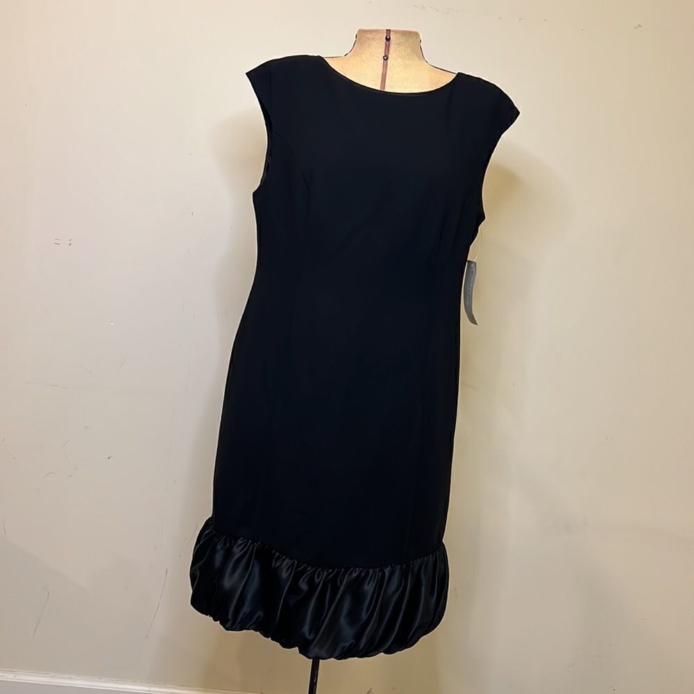 NWT Evan Picone Black Sheath Sleeves Dress with Ruffle Hem - Size 12 - Picture 4 of 14